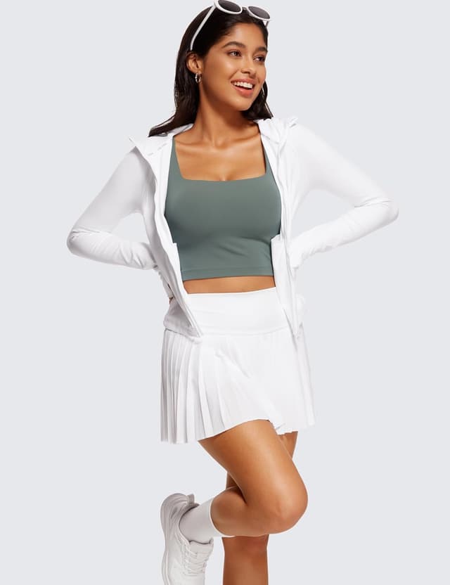 Detalle de CRZ YOGA Butterluxe reggiseno sportivo imbottito con collo quadrato, spalline larghe e coppe removibili per yoga e low impact