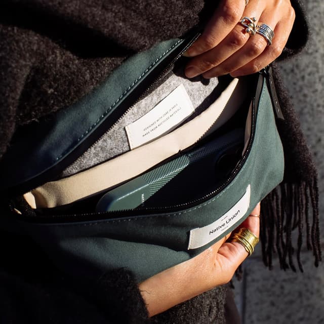 Thumbnail 6 de Native Union W.F.A Crossbody Pouch 1.5L – minimalist everyday carry with hidden quick-access pocket