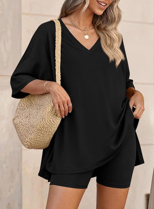 Detalle 2 de PRETTYGARDEN 2-Piece Women’s Summer Lounge Set with V-Neck Oversized Shirt and High-Waist Biker Shorts