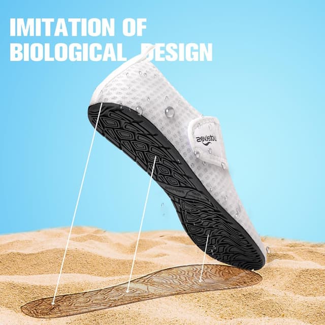 Detalle de Waterproof water shoes with non-slip soles