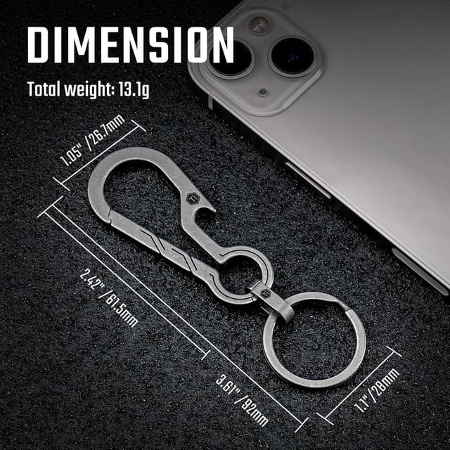 Detalle 2 de KeyUnity KM01 Titanium EDC Keychain Clip with Bottle Opener (Quick Release Carabiner Key Ring Holder)