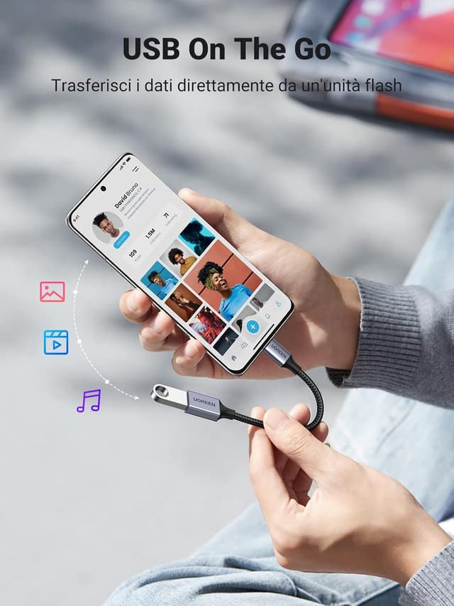 Detalle 2 de UGREEN Adattatore USB-C OTG a USB 3.0 Type A in alluminio (2 pezzi) con velocità dati fino a 5 Gbps