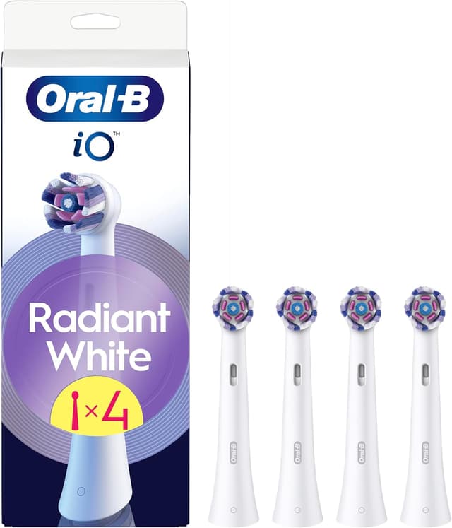 Detalle 1 de Oral-B iO Original replacement heads (pack of 8) with angled bristles for Radiant White