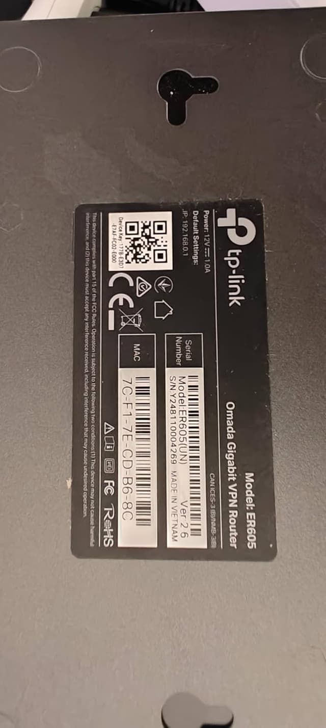 Thumbnail 1 de TP-Link ER605 V2 Gigabit VPN Router 3-WAN