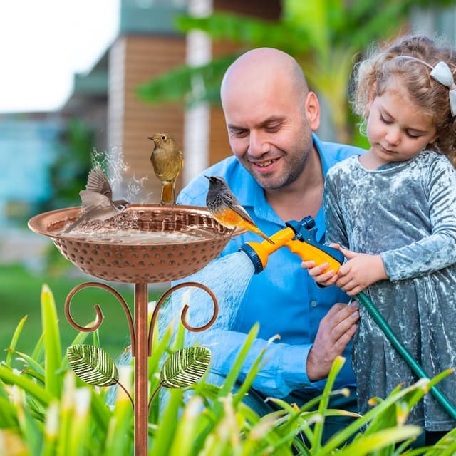 Detalle 2 de KHayRovies stehendes Metall-Vogelbad für außen in Retro-Kupferoptik mit 5 Zinken