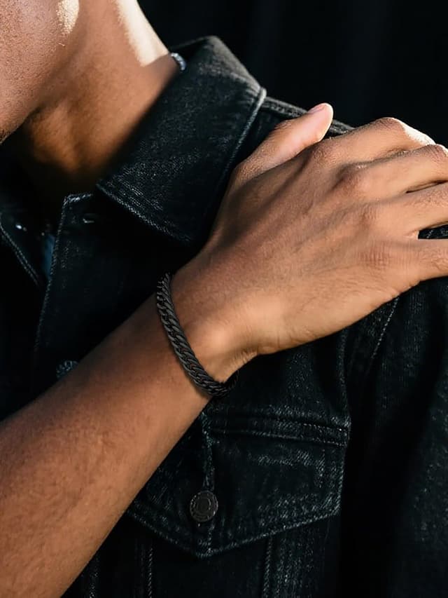 Detalle de Richsteel Herrenarmband aus Edelstahl im Cuban-Gliederstil (316L) – 8/12/17 mm breit, 19/21/23 cm lang in Silber/Gold/Schwarz