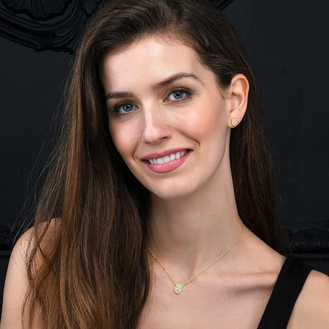 Detalle de Diamond Treats collana in argento 925 con ciondolo Mano di Fatima (Hamsa) e zirconi