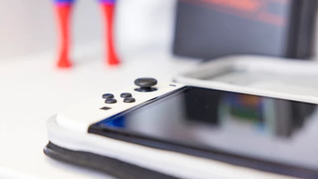 Thumbnail 19 de BlueBuilt Nintendo Switch OLED Panzerglas + Hülle