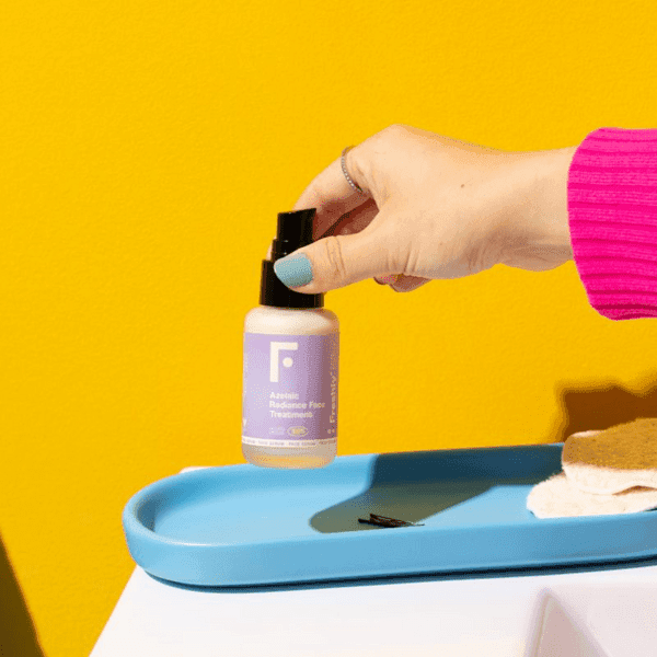 Detalle 2 de Freshly Cosmetics Azelaic Radiance Face Treatment con 10% de ácido azelaico (50 ml)