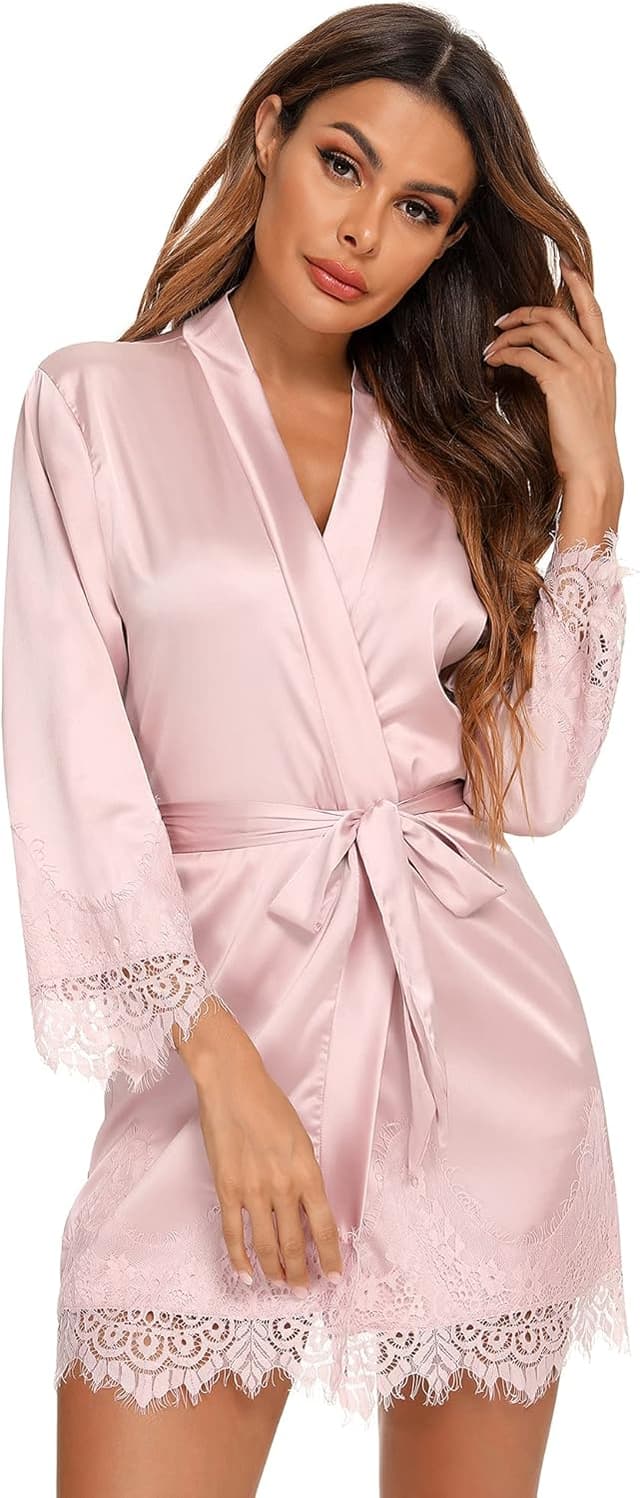 Detalle de Peignoir kimono RSLOVE en dentelle