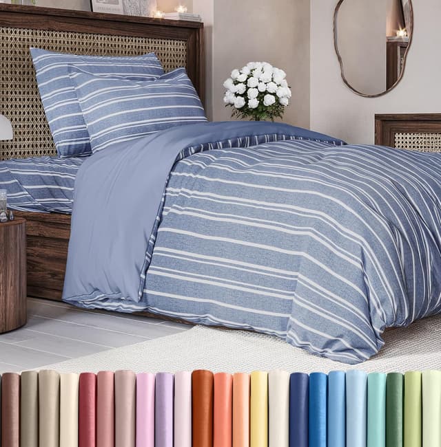 Detalle de Blue Stripes 3 Twin/Twin XL Duvet Cover (68" x 90") with Zipper Closure and Corner Ties