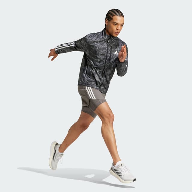 Detalle de Adidas Own the Run Excite WIND.RDY chaqueta deportiva