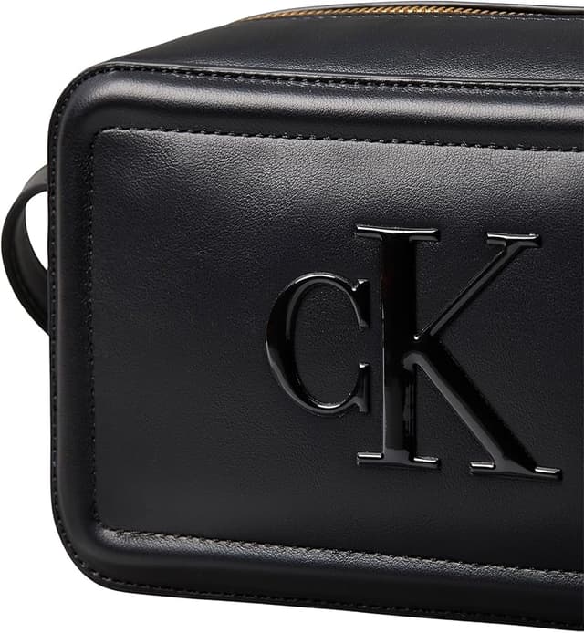 Detalle de Calvin Klein Bold Camera Bag Bolso bandolera, Negro