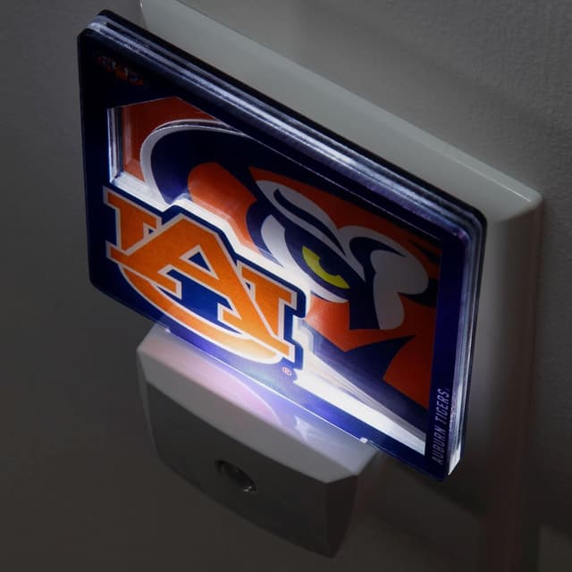 Detalle de YouTheFan NCAA Logo Series Nite Light with Soft 3D Glow Effect