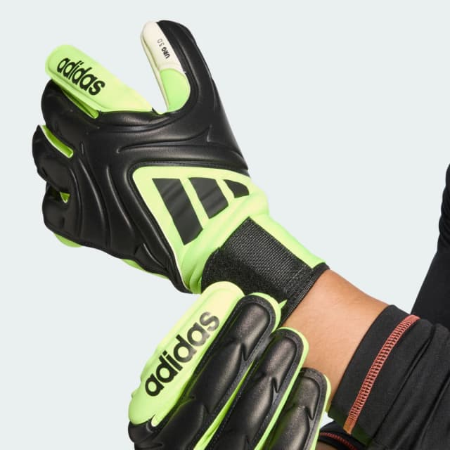 Detalle de Guantes de portero Adidas Copa League (negros)