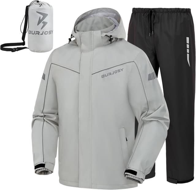 Detalle de Burjosy Herren Regenanzug – wasserdichte Regenjacke und Regenhose mit Kapuze, reflektierenden Streifen & Packfunktion