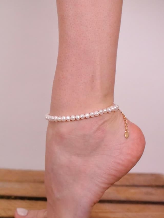Detalle 2 de BERGERLIN Perlenfußkette mit echtem Perlenbesatz – mit vergoldetem Verschluss & Echtheitszertifizierung