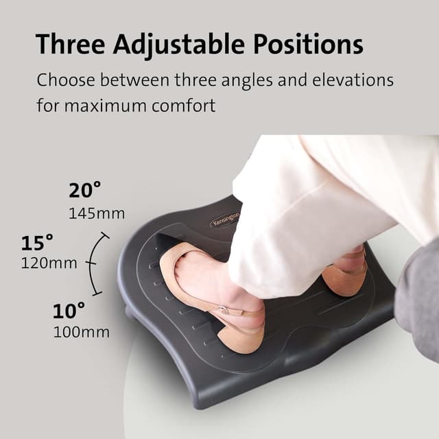Detalle de Kensington SoleSaver under-desk foot rest (56152) with adjustable ergonomic tilt