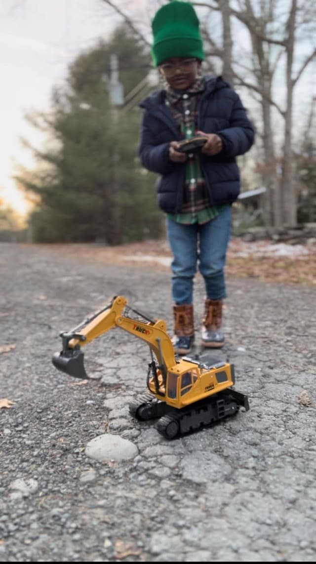 Thumbnail 4 de 21" Remote Control Excavator Toy 15-Channel 🚜