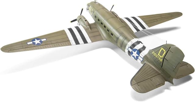 Detalle 2 de Airfix Standard Model Set A08014 Douglas C-47A/D Skytrain 1:72 model building kit