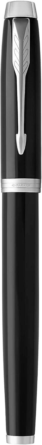 Detalle 2 de Parker IM Pluma Estilográfica Negra con Plumín Mediano ✒