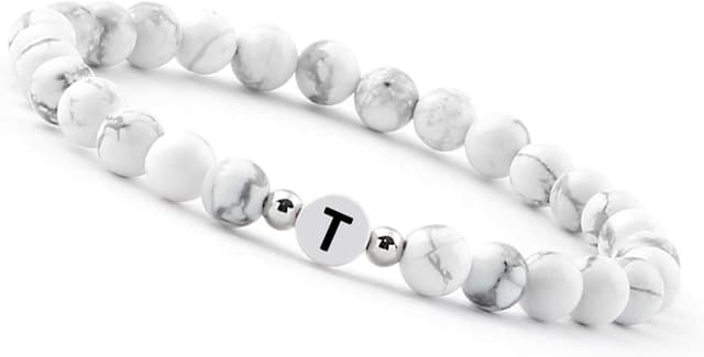 Detalle de Bracelet avec lettres en or 18K plaqué or et gravure des initiales