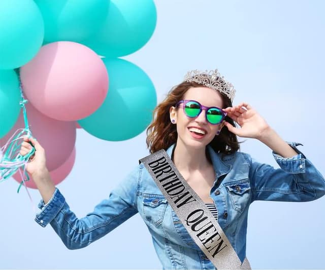 Thumbnail 6 de Birthday Queen Sash & Rhinestone Tiara Set