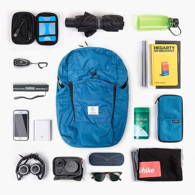 Detalle de Naturehike Ultralight Foldable Waterproof Backpack (25L, 30D Nylon) Dry Bag Style for Hiking & Travel
