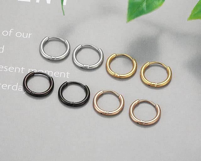 Detalle de PiercingJak Chirurgenstahl Creolen-Set (Huggie Hoop) mit 8 mm Innenmaß – 4 Paar in Schwarz, Silber, Gold & Roségold