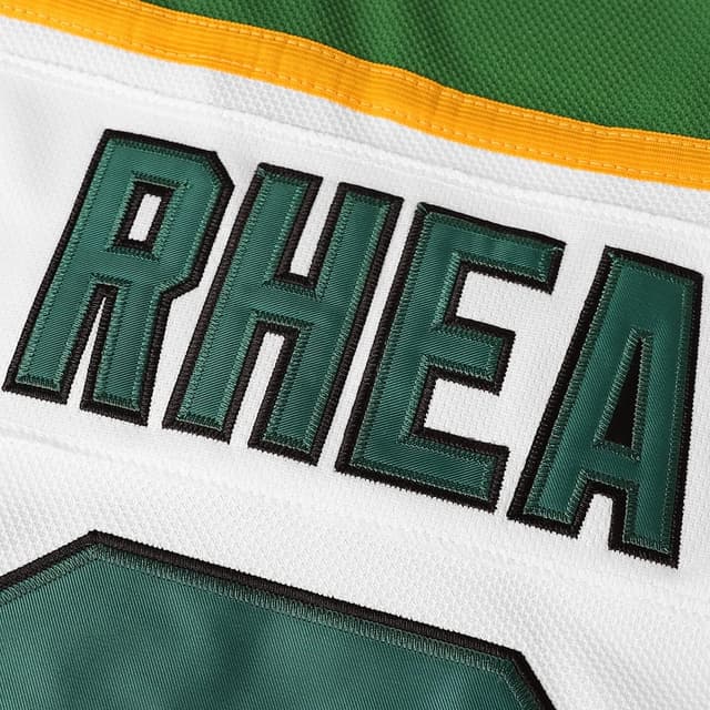 Detalle 2 de 3 Ross The BOSS Rhea Men’s Hockey Jersey (St. John’s Shamrocks) in White/Green/Black