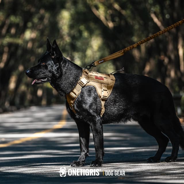 Detalle 2 de OneTigris Hundegeschirr FIRE WATCHER aus 1000D Nylon (M, Braun) mit Griff und D-Ringen