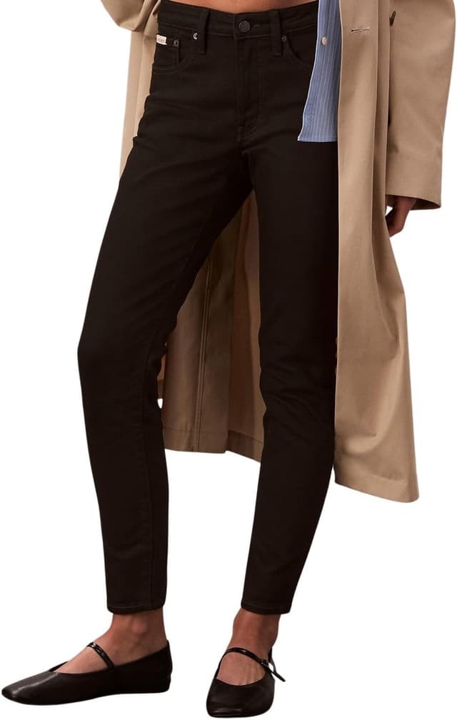 Detalle de Calvin Klein women’s mid rise skinny classic black jeans (5-pocket)