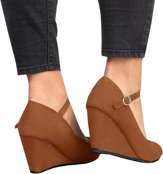 Detalle 2 de Coutgo Women’s Wedge Pumps Mary Jane Heels with Adjustable Ankle Strap (Closed Toe)