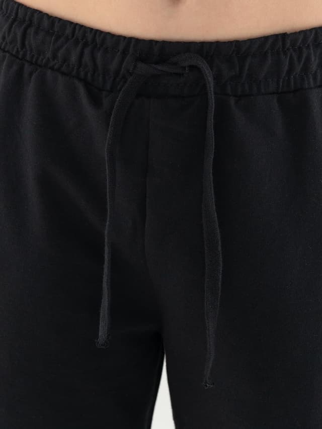 Detalle de Jungen Shorts aus 100% Baumwolle mit Kordelzug und Taschen (Größen 134–176) – bequeme Haus- & Schlafshorts