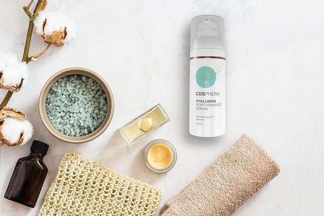 Detalle 2 de Cosphera Hyaluron Serum hochdosiert 50 ml (vegan) – für Gesicht, Augen, Hals & Décolleté, auch für Microneedling