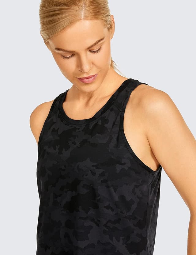 Detalle de CRZ YOGA canotta sportiva donna backless senza maniche, tessuto traspirante e ad asciugatura rapida