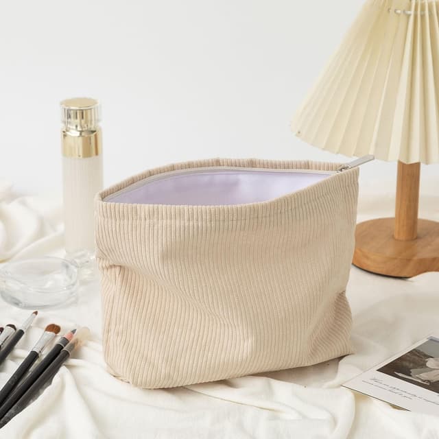 Detalle 2 de Large Corduroy Makeup Bag with Zipper – soft aesthetic organiser pouch (26cm x 18cm)