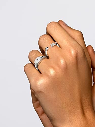 Detalle 2 de SINGULARU Anillo Letter Spark plata 925, talla única 💍