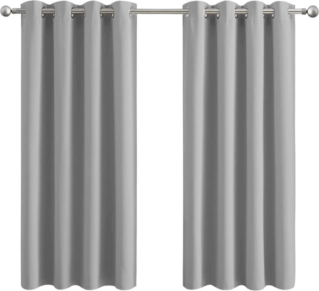 Detalle de Aspire Homeware blackout curtains (2-panel) for bedroom and living room in light grey, eyelet design