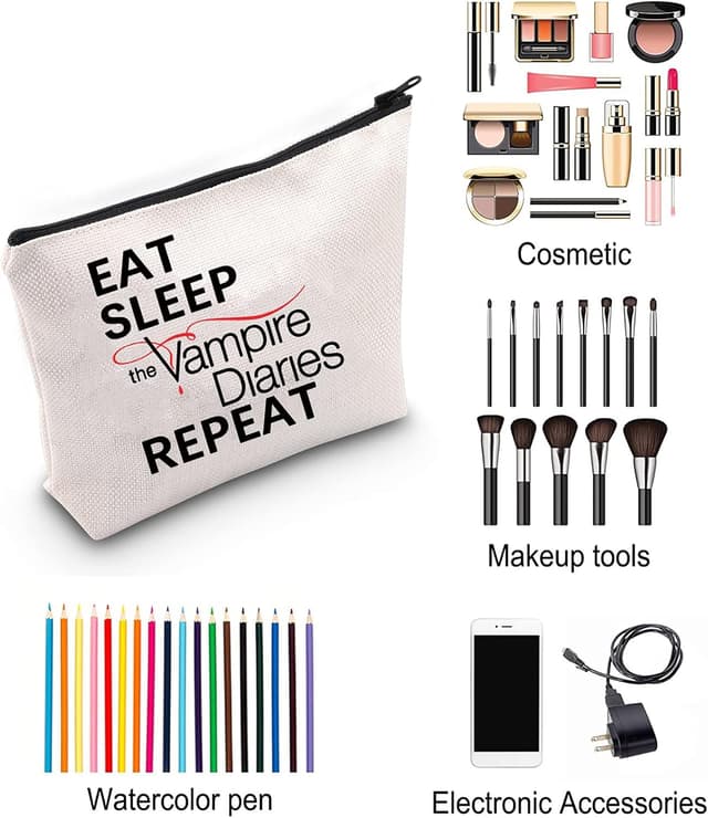 Detalle de BAUNA Vampire Diaries inspired zippered cosmetic bag (TVD merchandise)