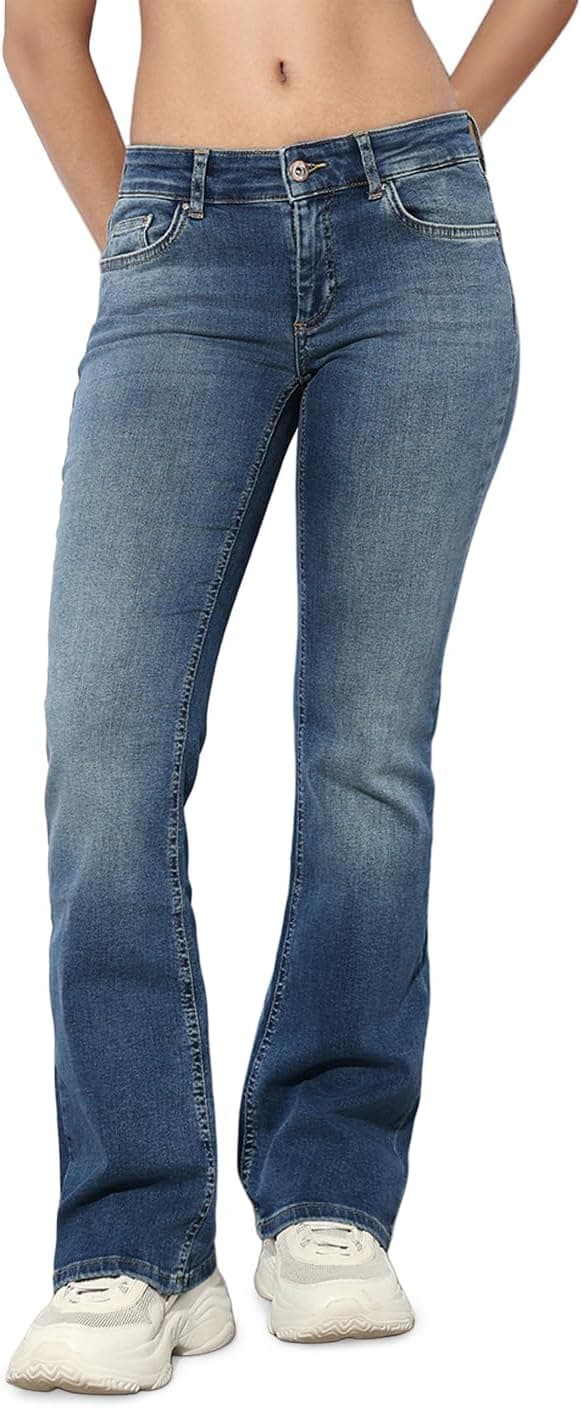 Detalle 2 de ONLY Female Flared-Jeans ONLBLUSH mit niedriger Taille (Flared Fit)