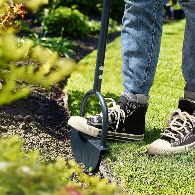 Detalle de Colwelt 96cm Saw-Tooth Lawn Edging Tool with T-Grip Half Moon Blade