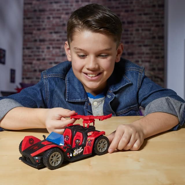 Thumbnail 6 de Marvel Press Miles Morales 10 cm con auto giocattolo