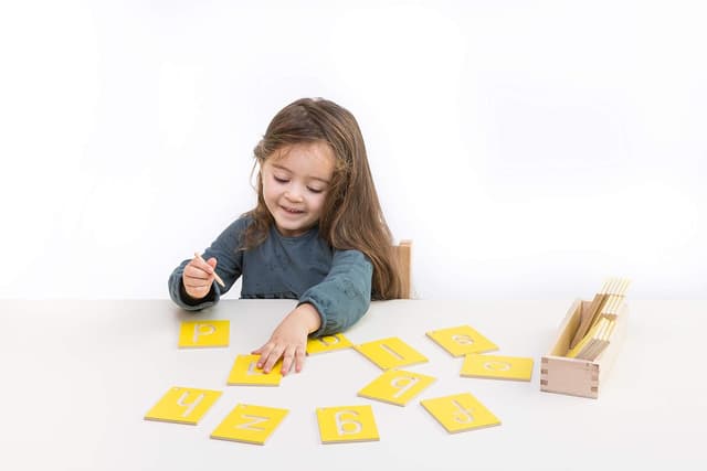 Thumbnail 1 de Initiation à l'écriture Montessori EF 12063 26 planches