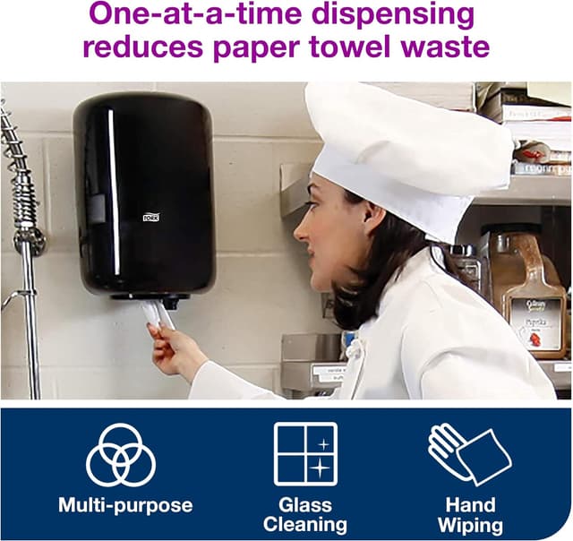 Detalle de Tork Soft Centerfeed Hand Towels, White M2 (121204) — High-Absorbency 2-Ply Rolls