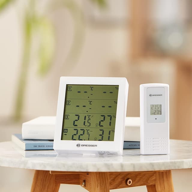 Detalle de BRESSER termoiogrometro bianco con 3 sensori remoti e stazione base LCD