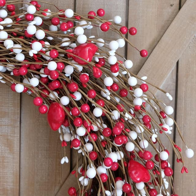 Thumbnail 4 de 24 Inch Valentines Day Red and White Berries Wreath for Front Door ❤️🎍