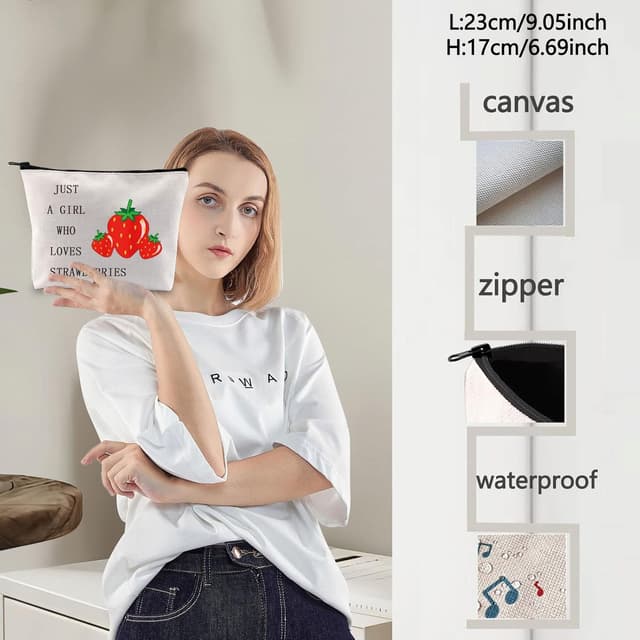 Detalle de LEVLO Funny Strawberry cotton canvas cosmetic bag ("Just A Girl Who Loves Strawberries")