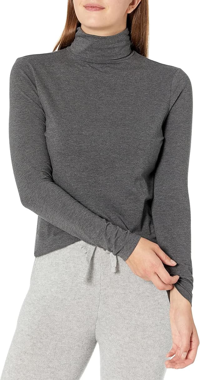 Detalle de Women’s Long-Sleeve Turtleneck Fleece Top