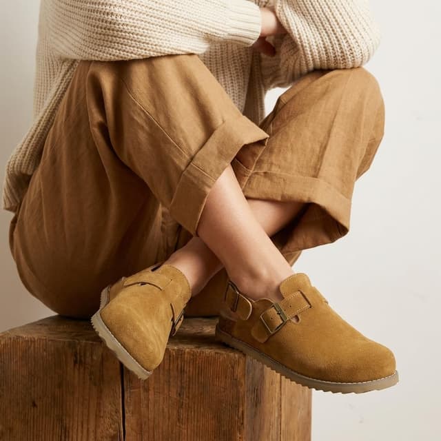 Thumbnail 6 de CUSHIONAIRE Brooklyn Suede Women’s Slides with Adjustable Buckles